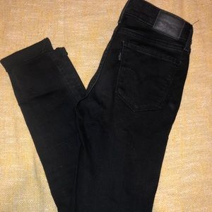 Levi’s 711 skinny jeans